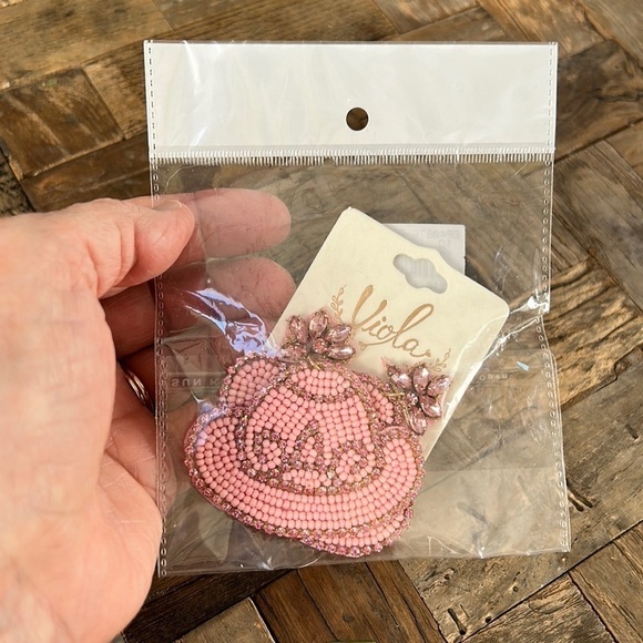 NWT Beaded Pink Cowboy Hat Earrings - Picture 2 of 4